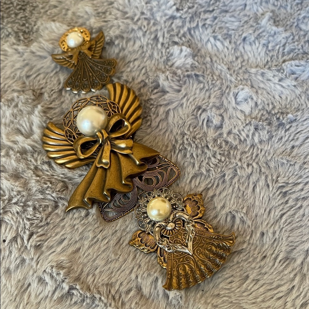 Ten Thousand Gold Angel Brooch Trio